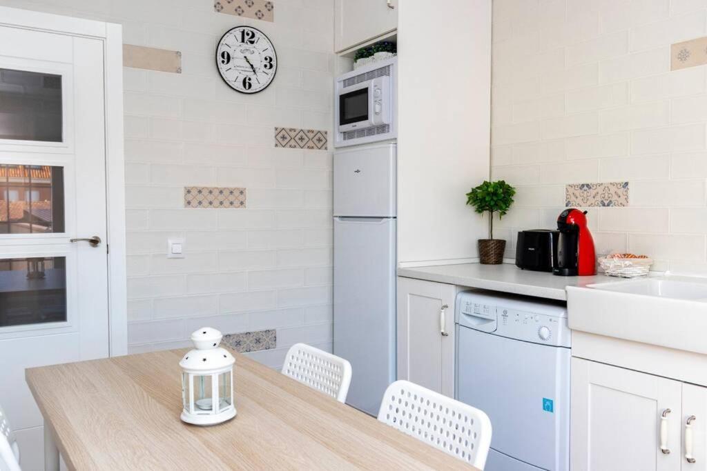 La Casa De Silvia Visita Parque Warner, Madrid Y Alrededores 산마틴데라베가 외부 사진